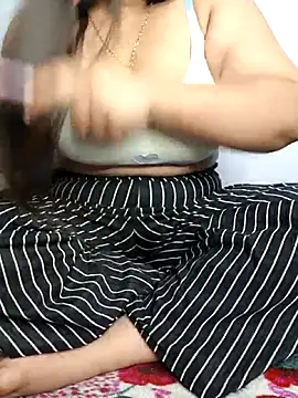 Snapshot of tanvihot2 chatting on February 2026 03:09:01 PM tanvihot2 online show from February 2026 03:09:01 PM