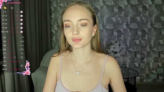Snapshot of A_delina chatting on February 2025 09:36:01 PM A delina online show from February 2025 09:36:01 PM