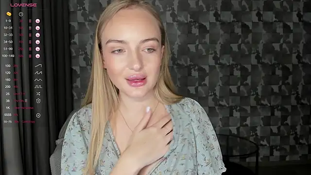 A delina online show from November 2025 02:09:01 PM