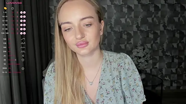 A delina online show from November 2025 01:11:01 PM