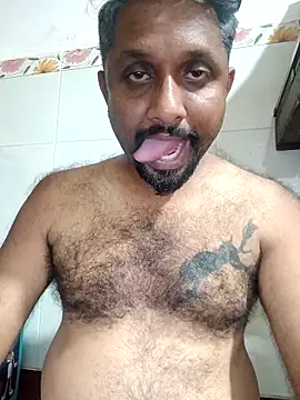 Snapshot of carria_homes chatting on November 2025 07:07:01 PM carria homes online show from November 2025 07:07:01 PM