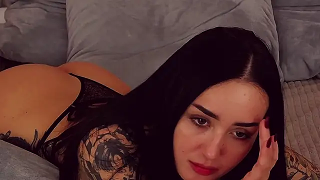 KimKhallifa online show from March 2025 12:36:02 PM