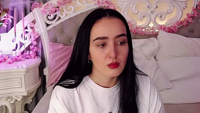 KimKhallifa online show from February 2026 05:19:01 AM