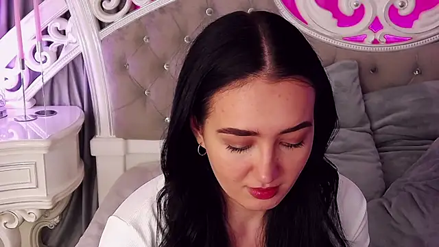 KimKhallifa online show from February 2026 06:11:01 AM