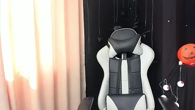 zimgil online show from November 2025 07:17:02 PM