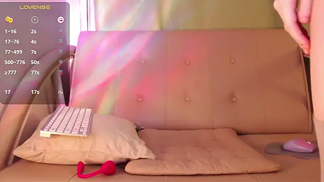 Lindelicious online show from April 2026 05:50:02 PM