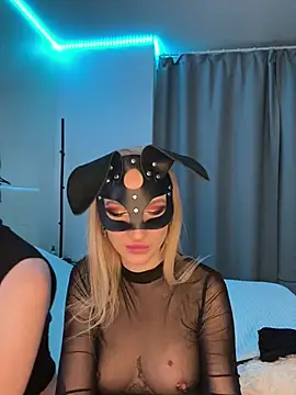 SOFYandMIKE online show from April 2026 07:07:01 PM