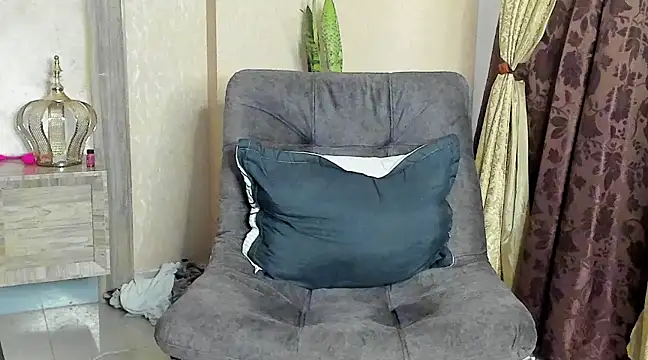 benjamincol online show from February 2025 09:09:01 PM