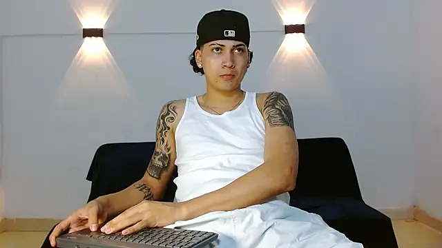 Snapshot of Br4ndxpimm chatting on December 2025 01:57:02 PM Br4ndxpimm online show from December 2025 01:57:02 PM