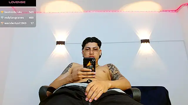 Snapshot of Br4ndxpimm chatting on November 2025 04:32:01 PM Br4ndxpimm online show from November 2025 04:32:01 PM