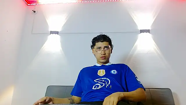 Snapshot of Br4ndxpimm chatting on January 2026 12:39:01 AM Br4ndxpimm online show from January 2026 12:39:01 AM