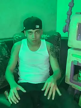 Snapshot of Br4ndxpimm chatting on January 2025 12:02:01 AM Br4ndxpimm online show from January 2025 12:02:01 AM