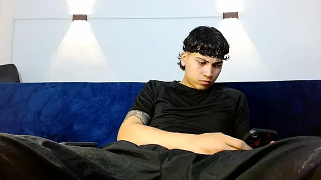 Snapshot of Br4ndxpimm chatting on December 2025 12:27:02 AM Br4ndxpimm online show from December 2025 12:27:02 AM