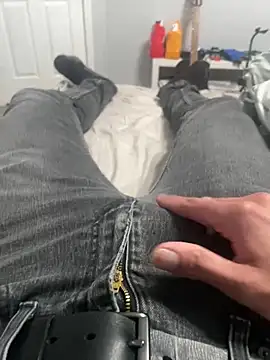 MrLatinKing online show from January 2025 11:40:02 PM