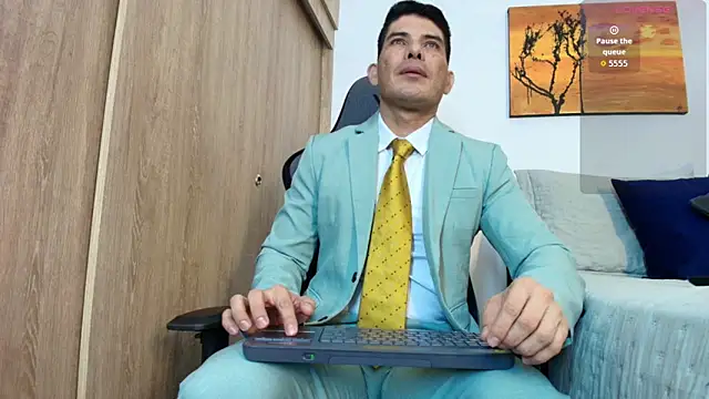 Andrewstelle coleman online show from March 2026 05:34:02 AM