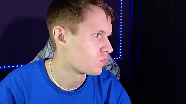 Leonnextdoor online show from January 2025 11:38:02 AM