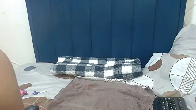 Perkyhottitz online show from March 2025 06:41:01 AM