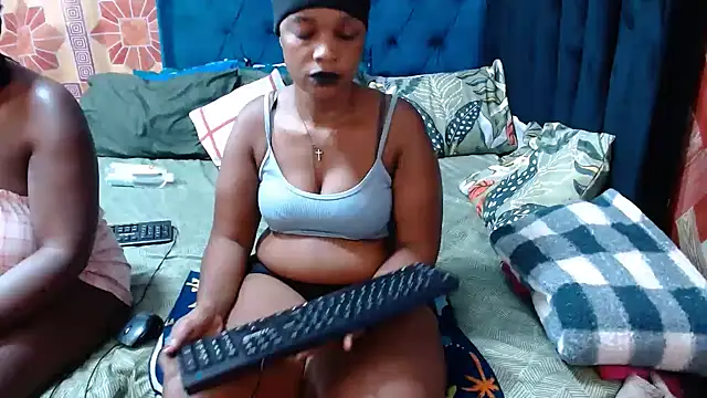 Thickbootykim online show from March 2026 04:13:02 PM