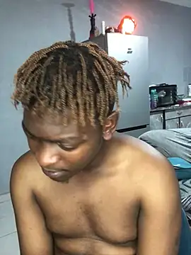 Redfucks333 online show from March 2026 12:00:02 AM