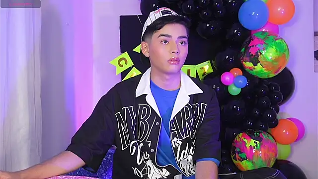 Maxi little online show from March 2026 07:58:02 PM