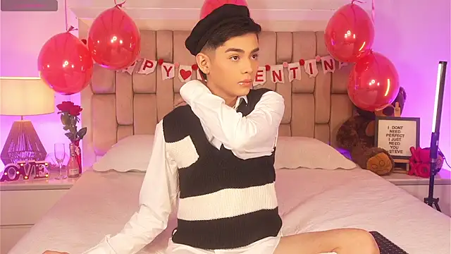 Maxi little online show from February 2026 08:31:02 PM