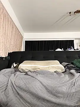 Levi Latino online show from November 2025 05:35:01 PM