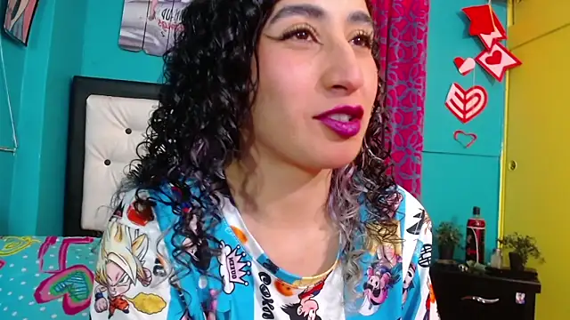 valerie mase online show from November 2025 07:06:01 PM