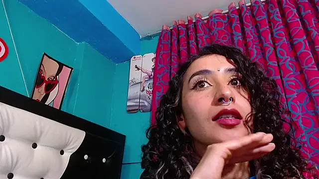 valerie mase online show from December 2025 08:04:02 PM