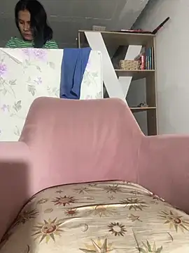 Ninabrunette18 online show from May 2026 11:05:01 AM