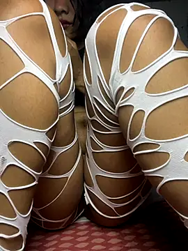 Ninabrunette18 online show from November 2025 10:41:02 AM