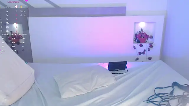 VenusEvans1 online show from March 2025 01:22:01 AM