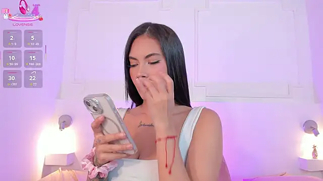 VenusEvans1 online show from November 2025 03:23:01 PM