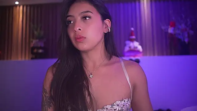 Snapshot of Camila_dupont chatting on December 2025 04:00:02 AM Camila dupont online show from December 2025 04:00:02 AM