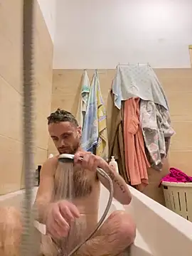 Snapshot of tomasek28 chatting on February 2026 06:09:02 AM tomasek28 online show from February 2026 06:09:02 AM