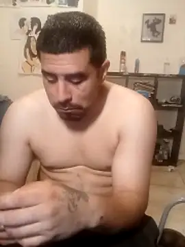 Snapshot of k1oudE chatting on November 2025 04:06:01 AM k1oudE online show from November 2025 04:06:01 AM