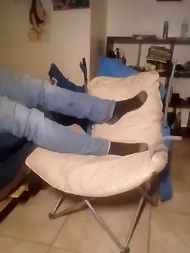 Snapshot of k1oudE chatting on November 2025 03:48:01 PM k1oudE online show from November 2025 03:48:01 PM