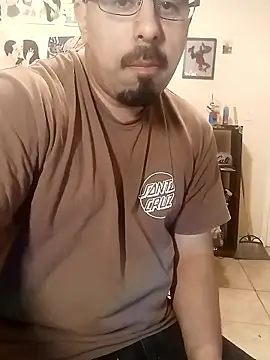 k1oudE online show from January 2026 04:52:01 AM