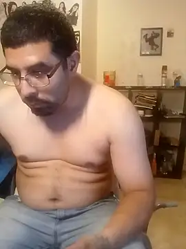 Snapshot of k1oudE chatting on November 2025 03:10:01 AM k1oudE online show from November 2025 03:10:01 AM