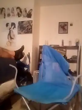 Snapshot of k1oudE chatting on November 2025 04:00:01 PM k1oudE online show from November 2025 04:00:01 PM