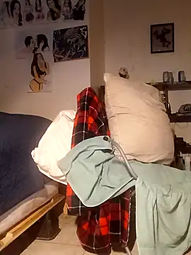 Snapshot of k1oudE chatting on October 2025 03:35:01 PM k1oudE online show from October 2025 03:35:01 PM