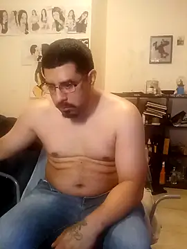 Snapshot of k1oudE chatting on December 2025 11:54:01 PM k1oudE online show from December 2025 11:54:01 PM