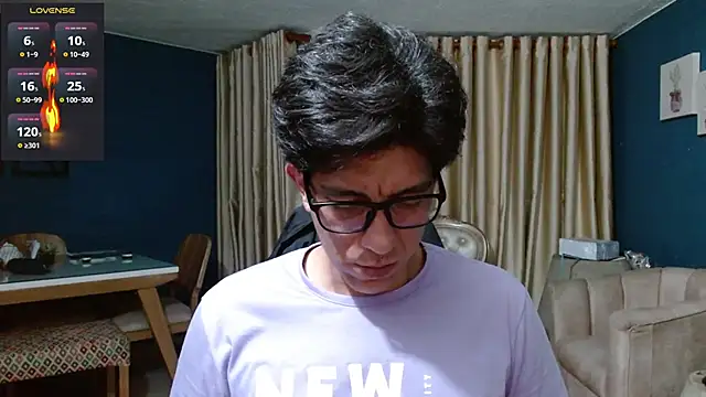 Noah-cock online show from May 2026 05:13:01 AM