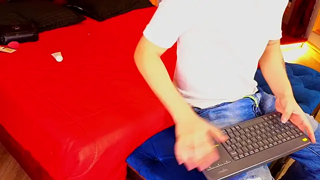 MarcoVitto online show from October 2025 11:44:02 AM