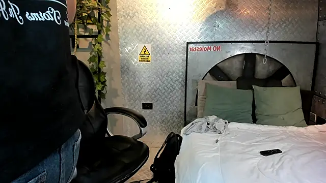 MarcoVitto online show from February 2026 08:09:02 PM