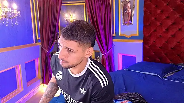 MarcoVitto online show from September 2025 03:28:01 AM