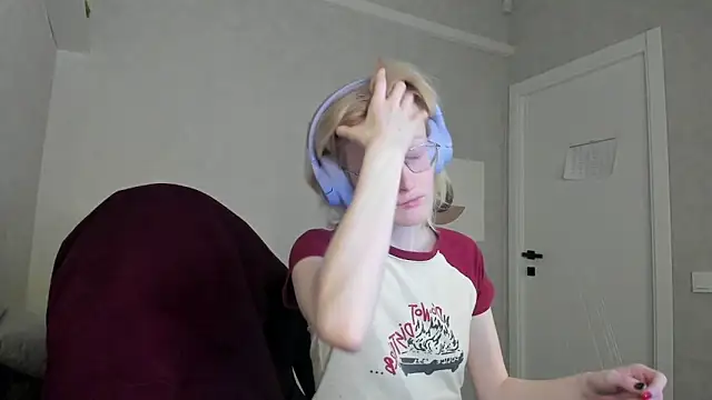 ElizabethHarpper online show from November 2025 01:31:02 AM