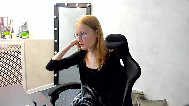 Snapshot of ElizabethHarpper chatting on March 2025 12:58:02 AM ElizabethHarpper online show from March 2025 12:58:02 AM