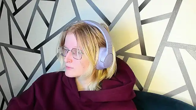 ElizabethHarpper online show from November 2025 01:16:01 AM