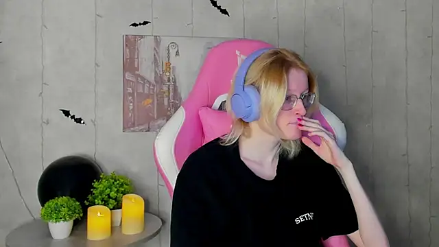 ElizabethHarpper online show from November 2025 01:09:01 AM