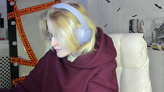 ElizabethHarpper online show from November 2025 01:54:02 AM